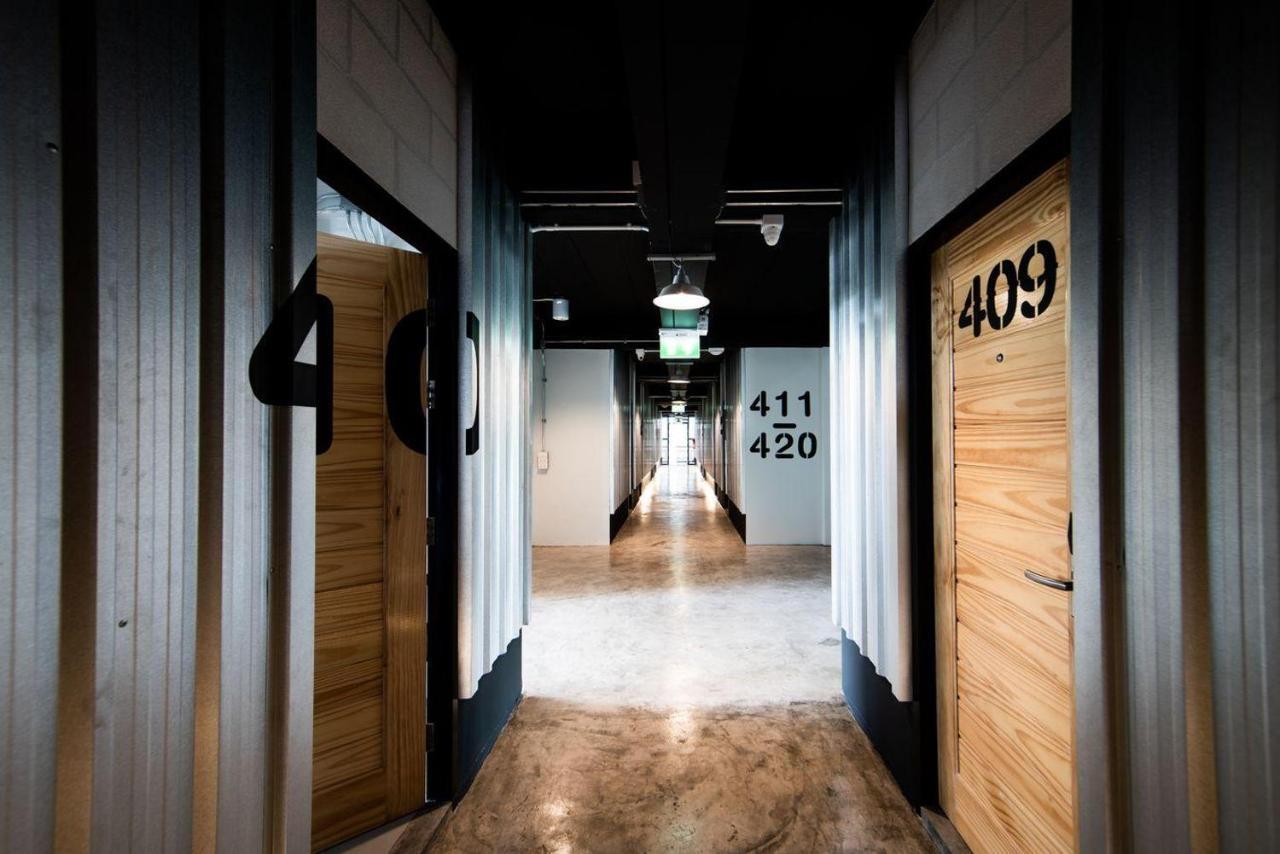 Blu Monkey Hub & Hotel Surat Thani Exterior foto